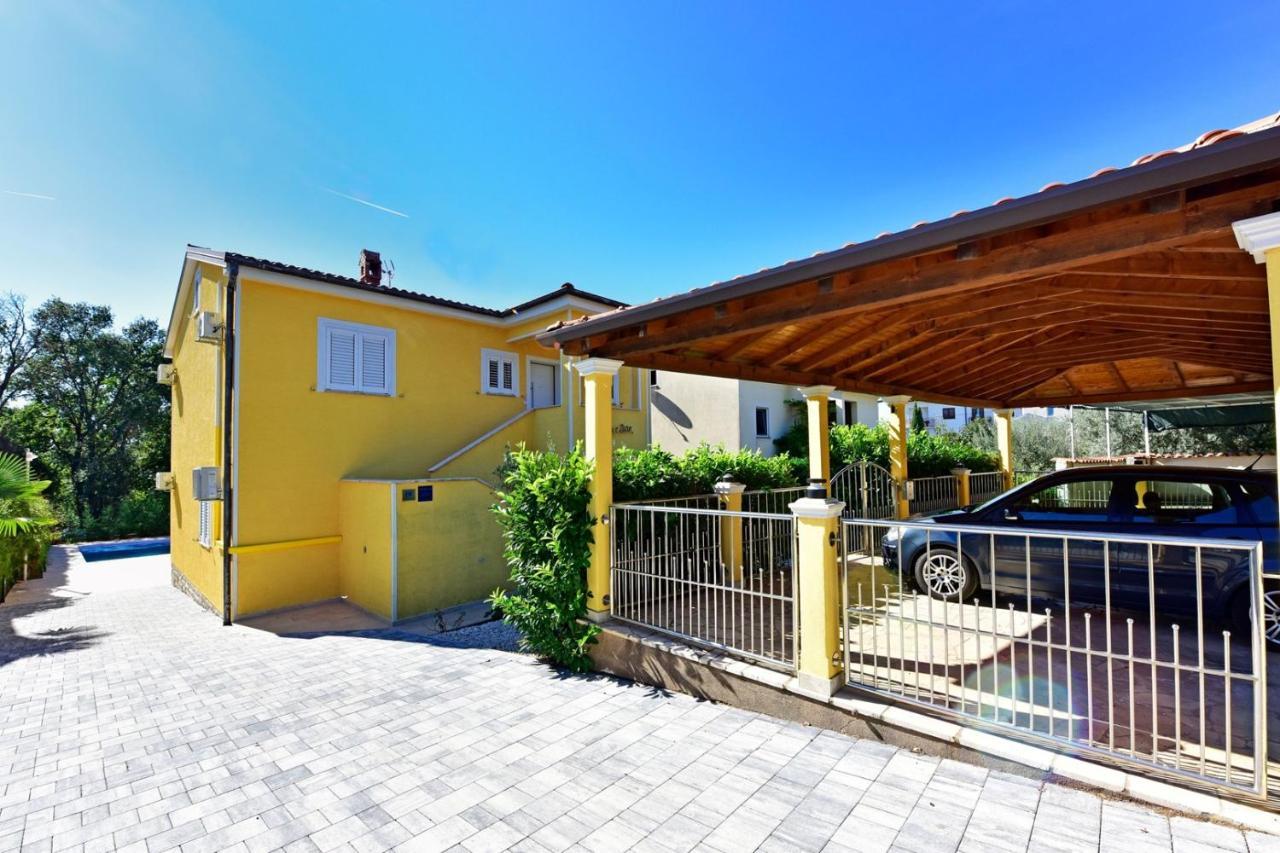 Apartments House Anna For Max 13 Persons In Porec, Pet Friendly Buitenkant foto