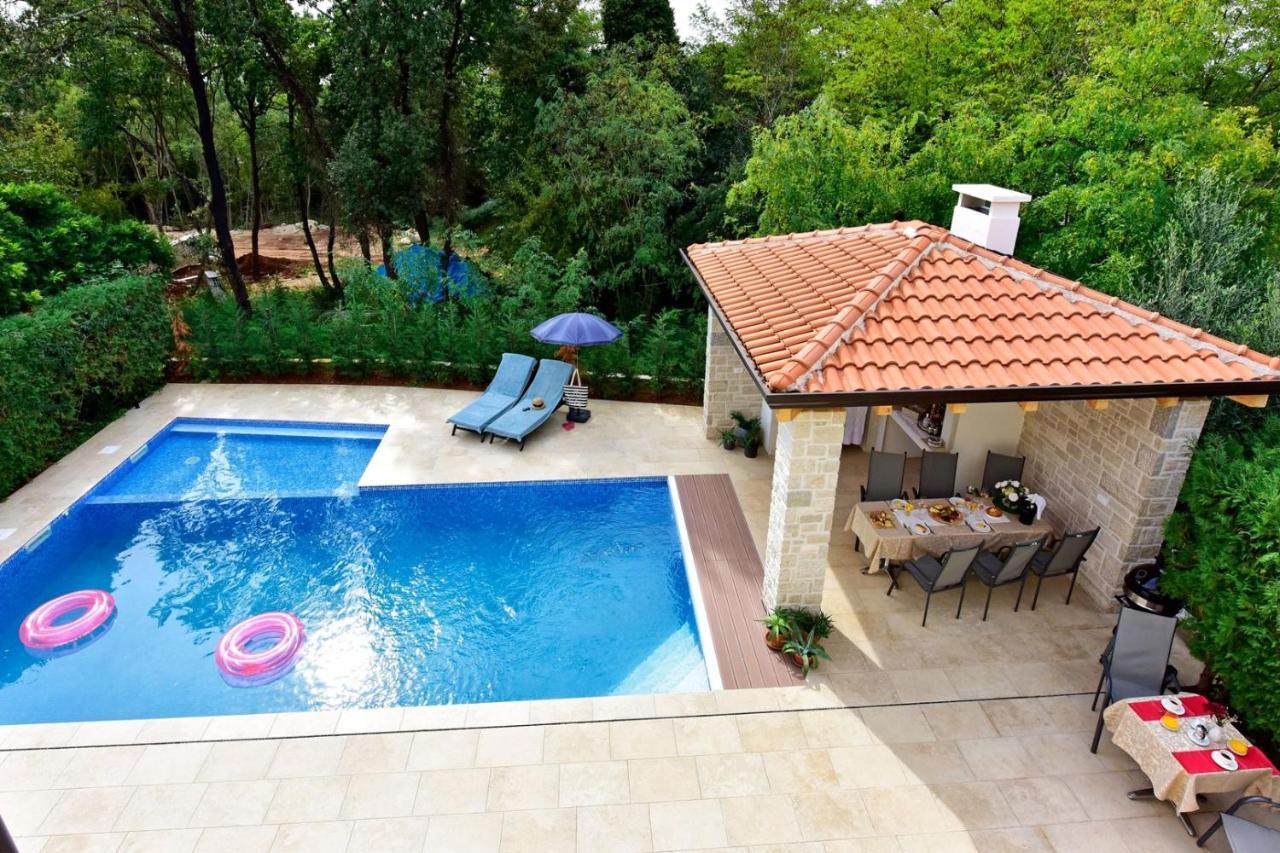 Apartments House Anna For Max 13 Persons In Porec, Pet Friendly Buitenkant foto